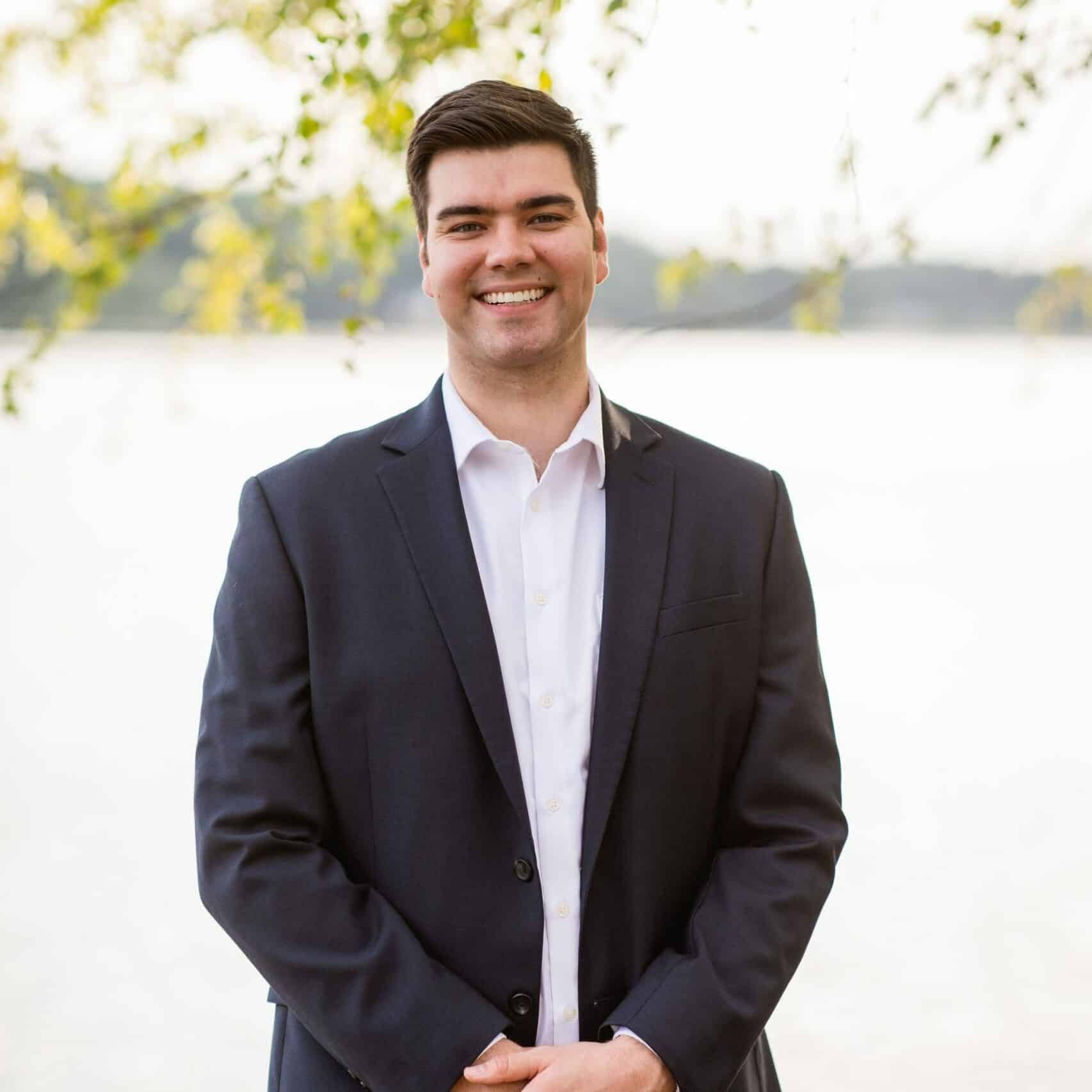 Dr. Robert Steljes. Lake Hickory Dental. General Dentist, General & Family, Cosmetic Dentistry, Restorative Dentistry, SureSmile Clear Aligners, Dental Implants, CEREC Same-Day Crowns, Extractions, Root Canal Therapy, Emergency Dentistry, Teeth Whitening, Veneers. Dentist in Hickory, NC 28601